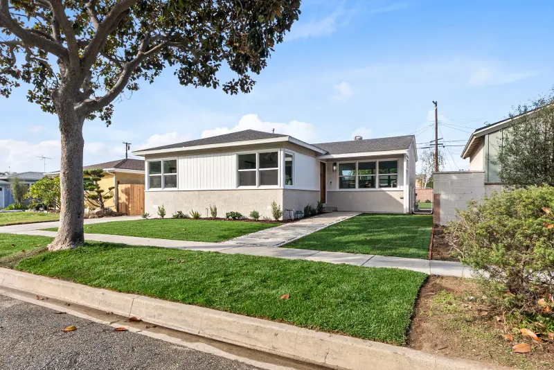 13229 Glasgow Pl Hawthorne, CA 90250