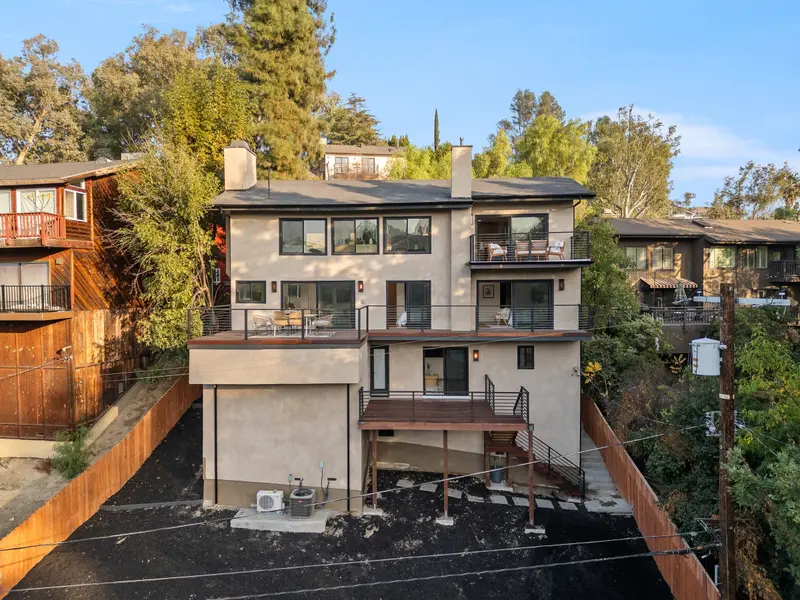 5166 Marmol Dr Woodland Hills, CA 91364